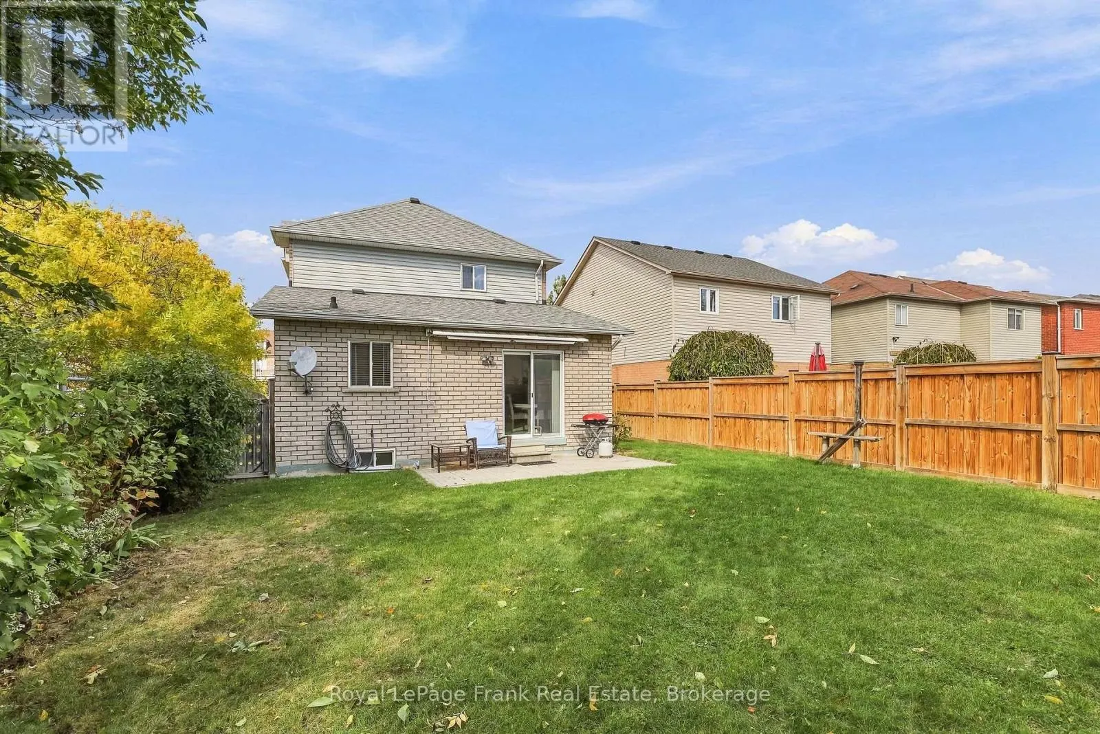 15 SPRUCEWOOD CRESCENT