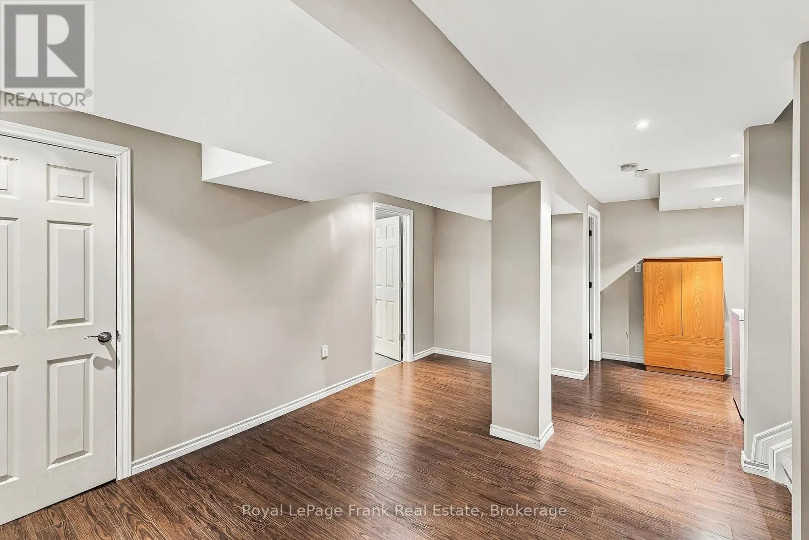 15 SPRUCEWOOD CRESCENT