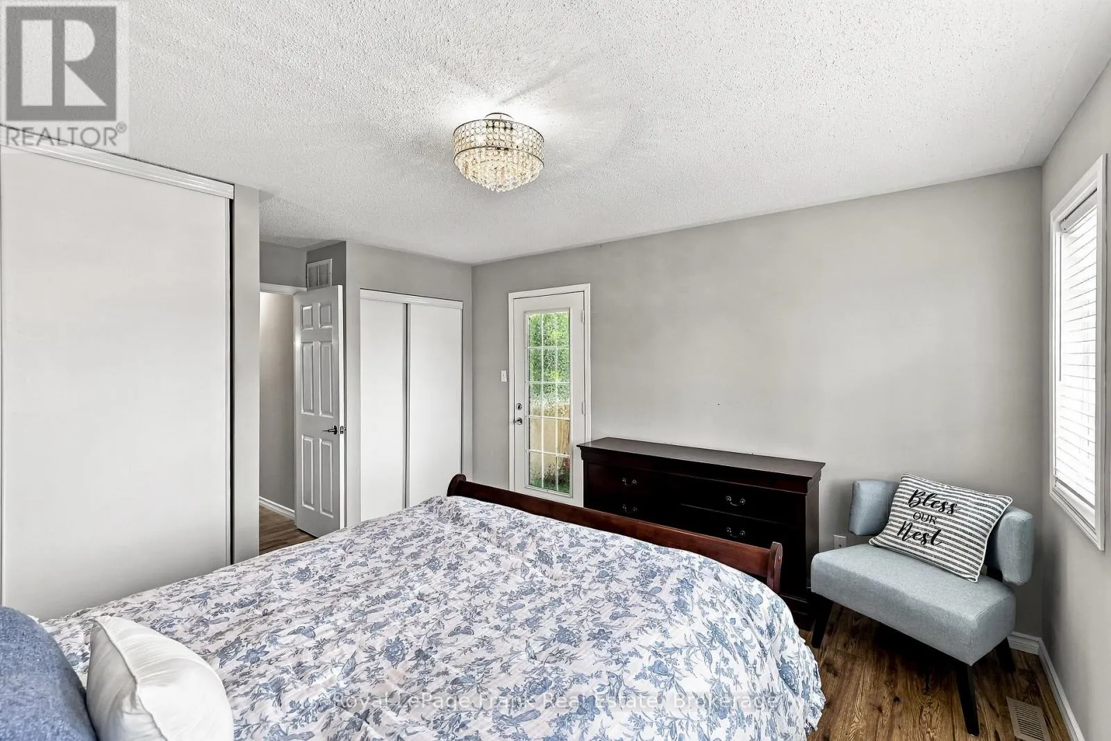 15 SPRUCEWOOD CRESCENT