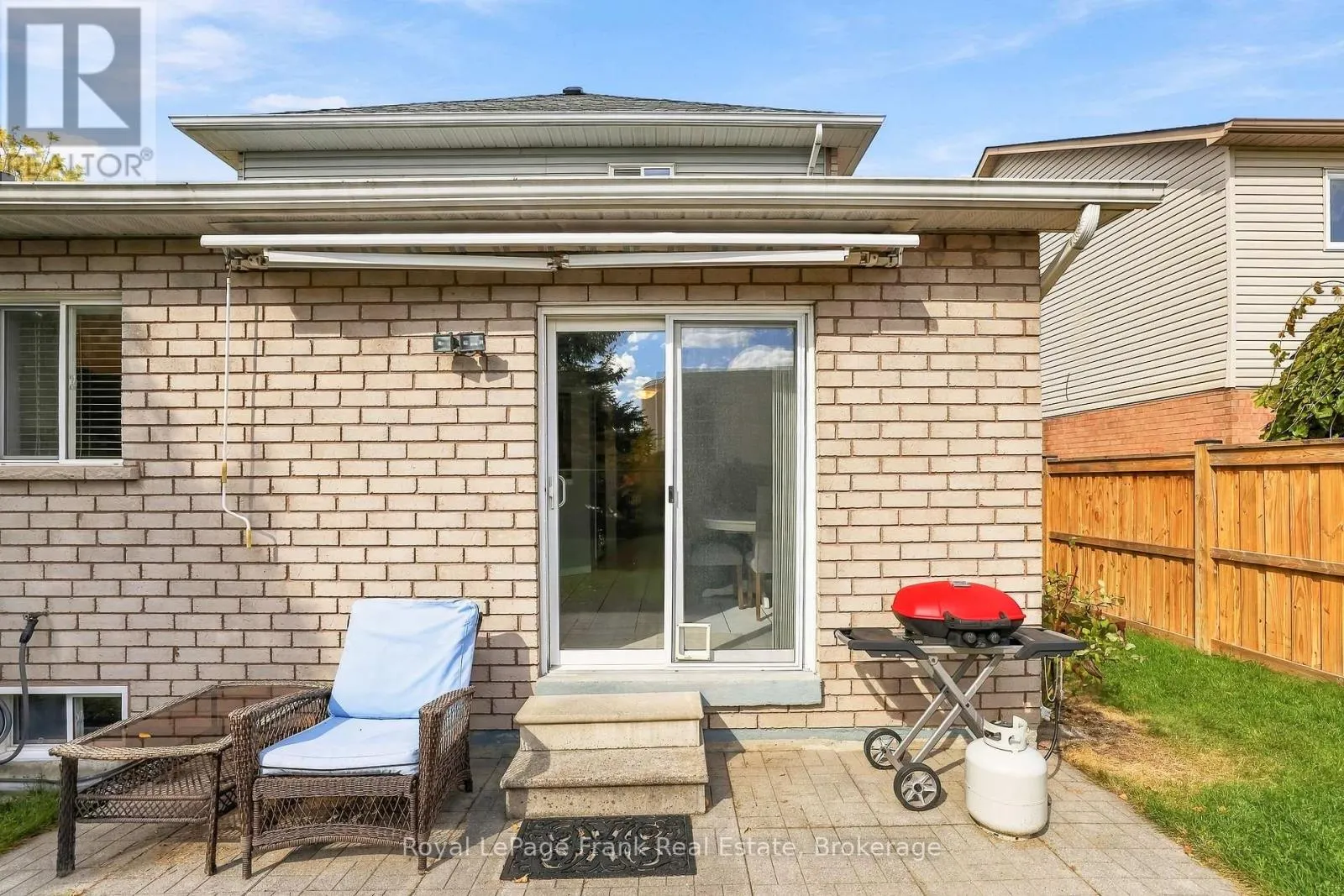 15 SPRUCEWOOD CRESCENT