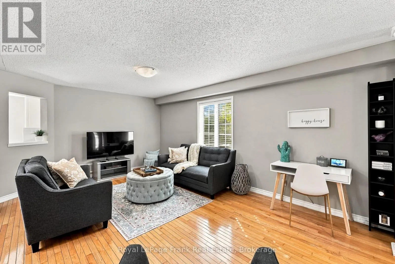 15 SPRUCEWOOD CRESCENT