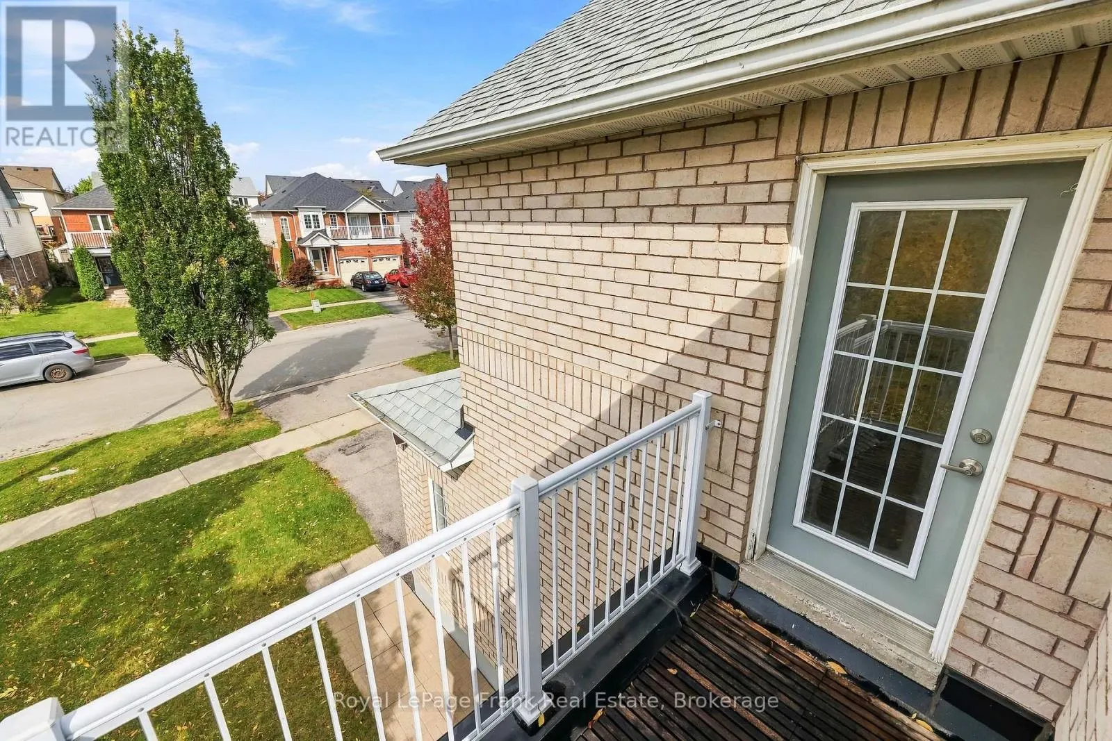 15 SPRUCEWOOD CRESCENT