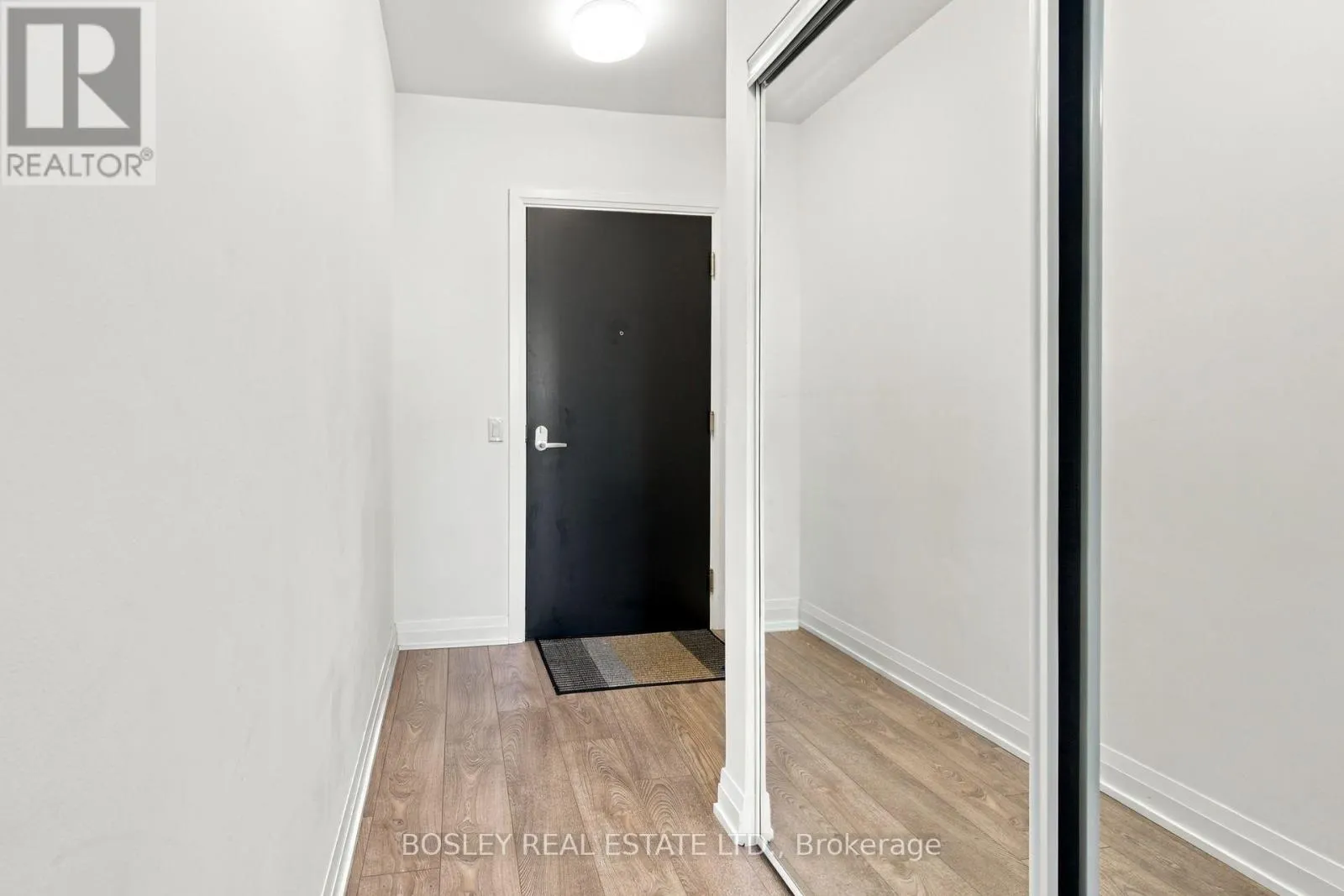 502 - 286 MAIN STREET