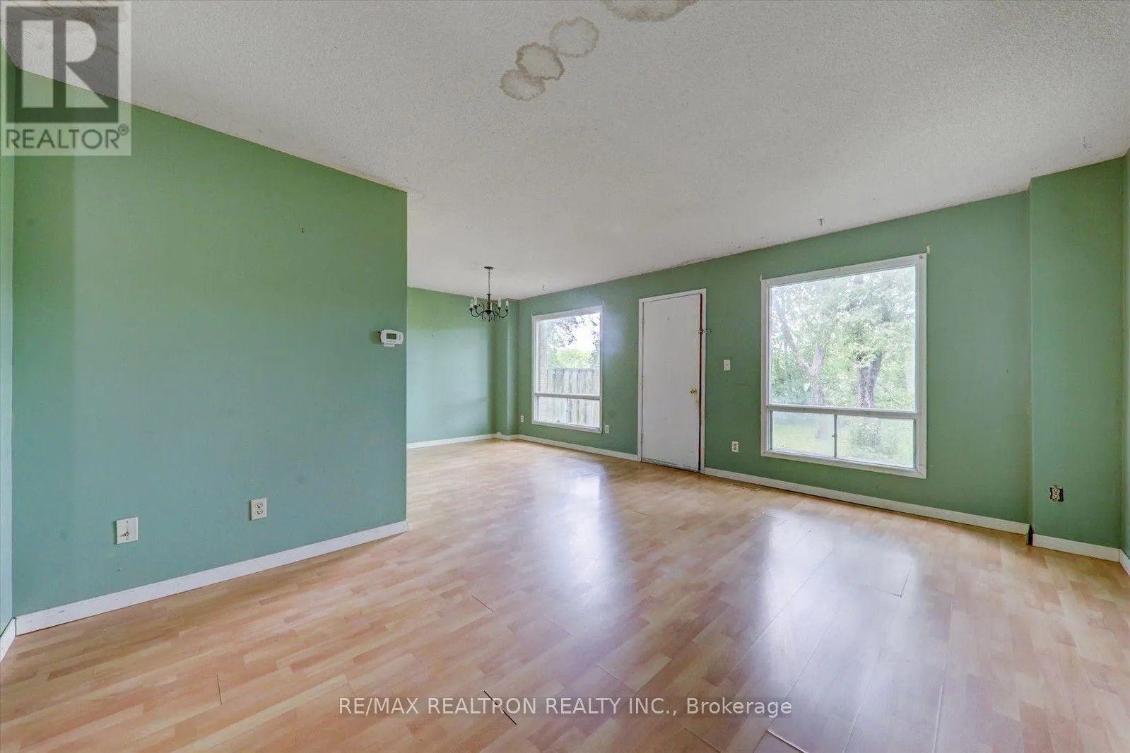 105 - 10 LIVONIA PLACE