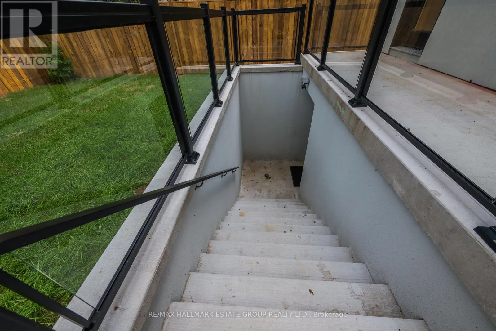 1 HAIG AVENUE