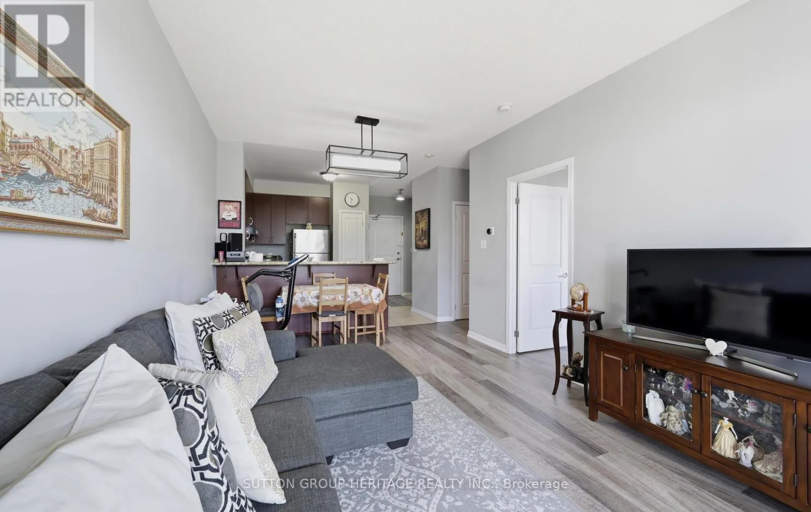 320 - 54 HARVEY JOHNSTON WAY