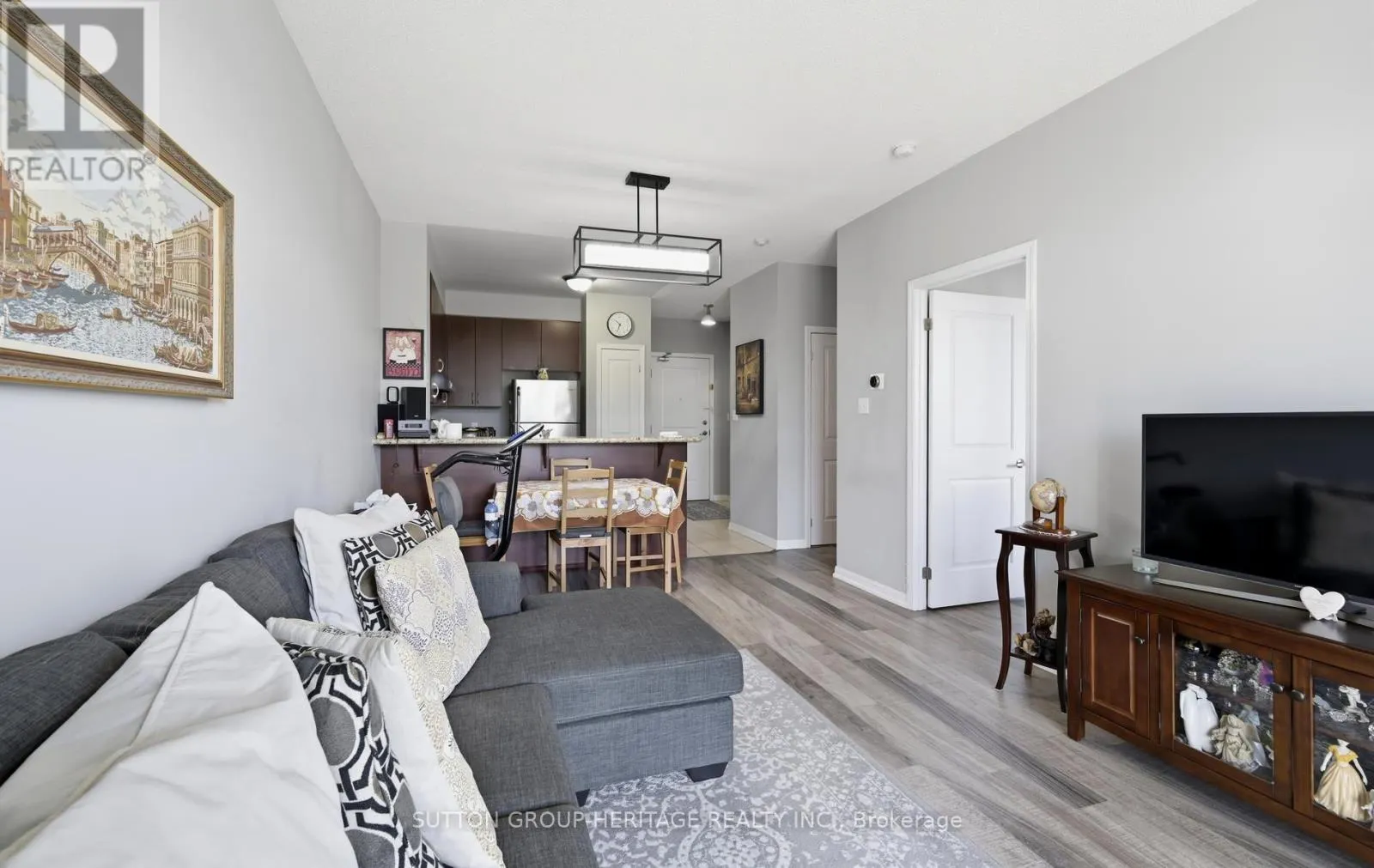 320 - 54 HARVEY JOHNSTON WAY