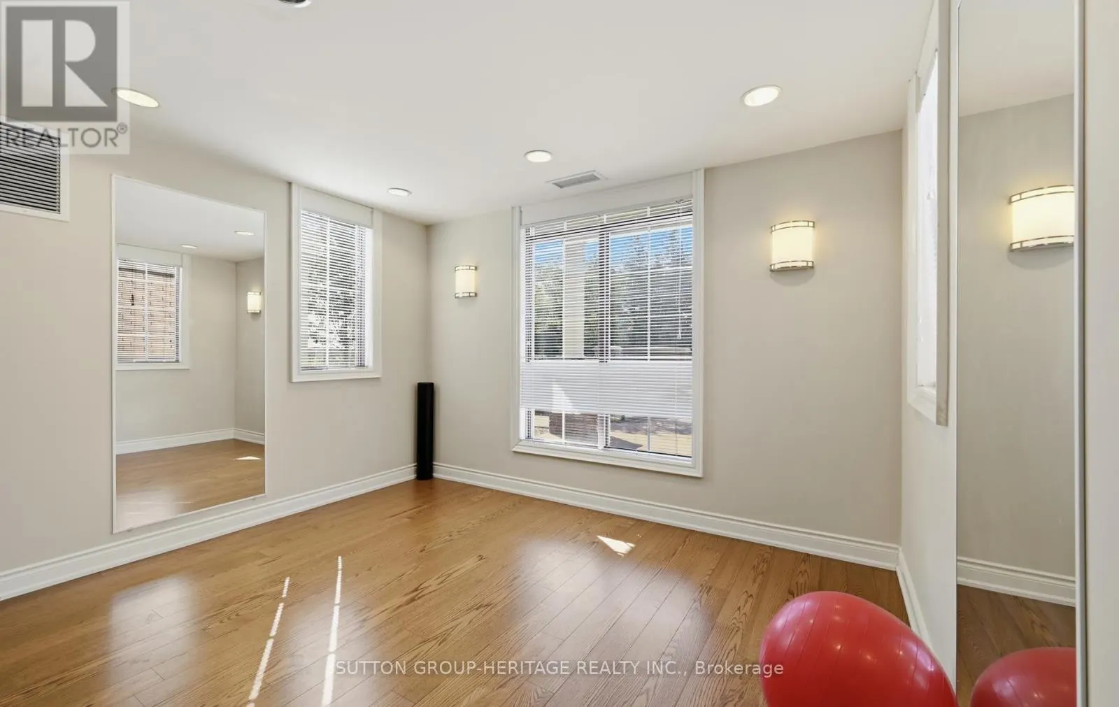 320 - 54 HARVEY JOHNSTON WAY