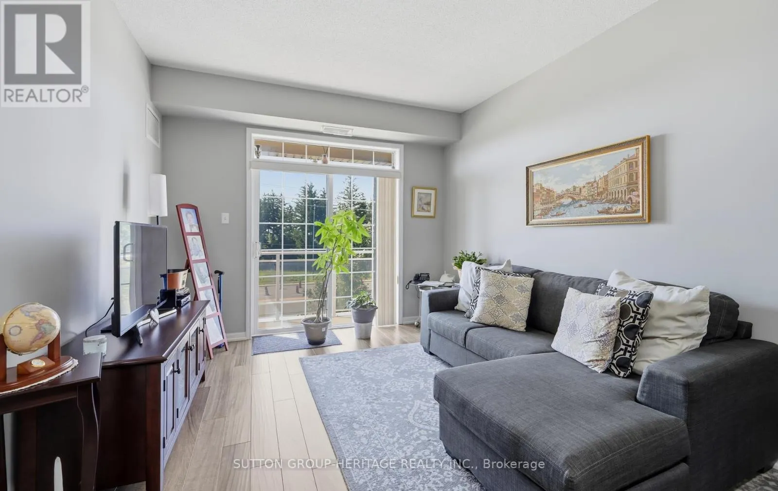 320 - 54 HARVEY JOHNSTON WAY