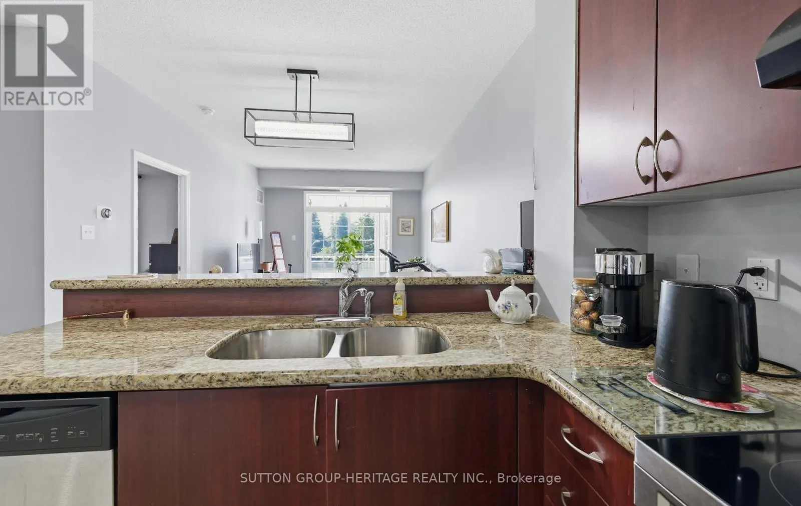 320 - 54 HARVEY JOHNSTON WAY