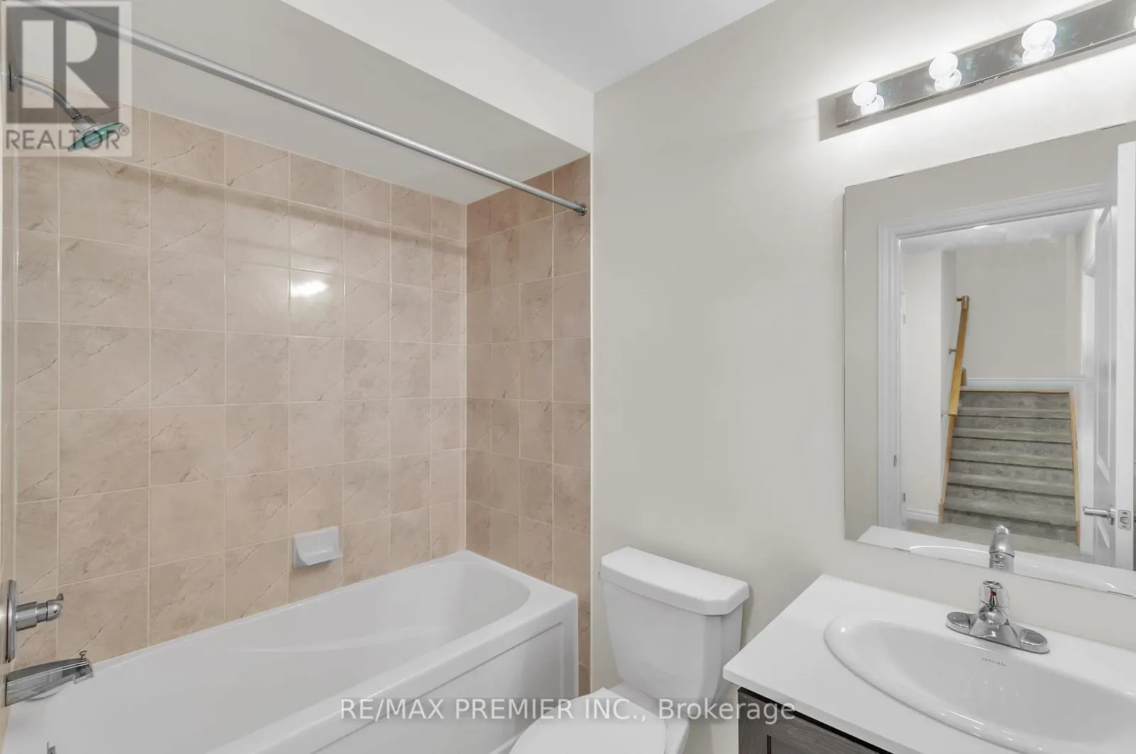 2 - 480 BERESFORD PATH