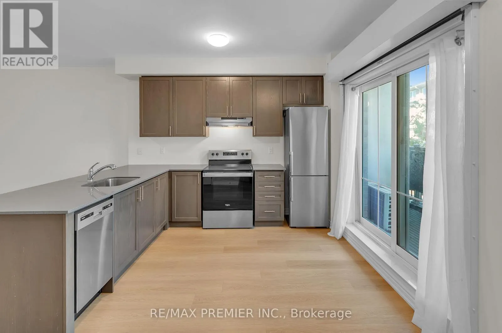 2 - 480 BERESFORD PATH