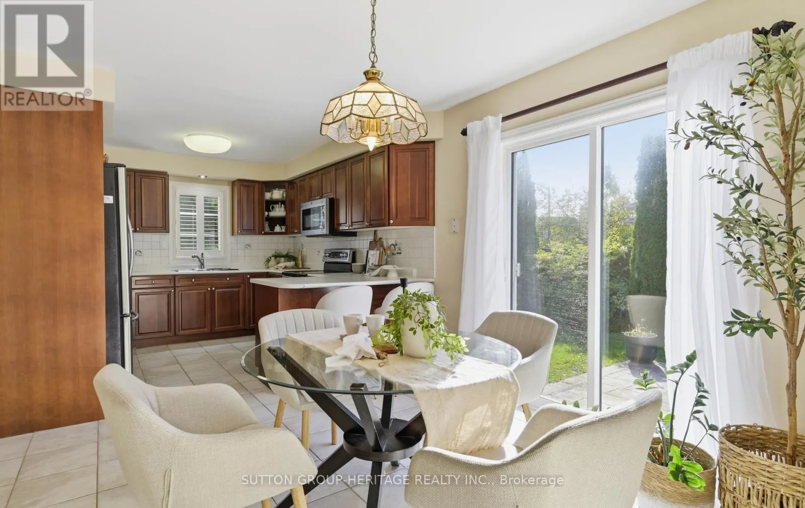2 BEADLE DRIVE