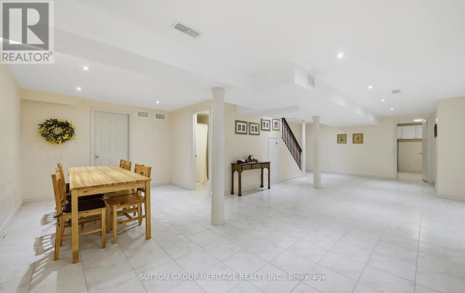 2 BEADLE DRIVE