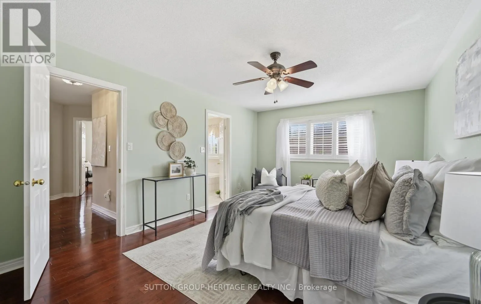 2 BEADLE DRIVE