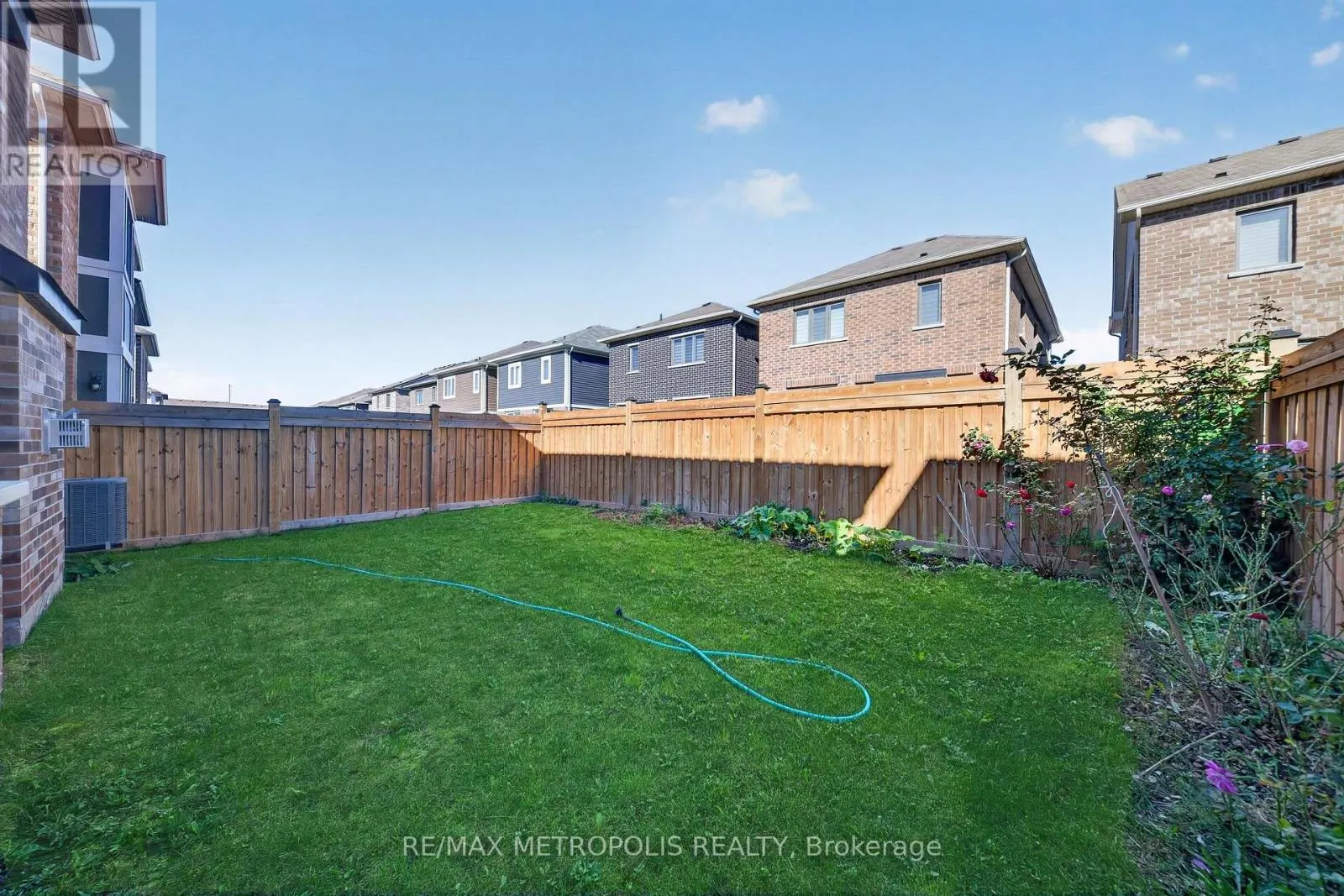 32 LOCKYER DRIVE