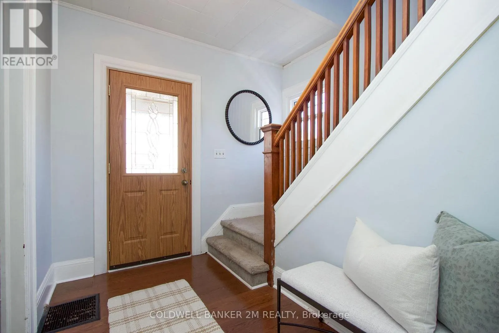 49 BROCK STREET E