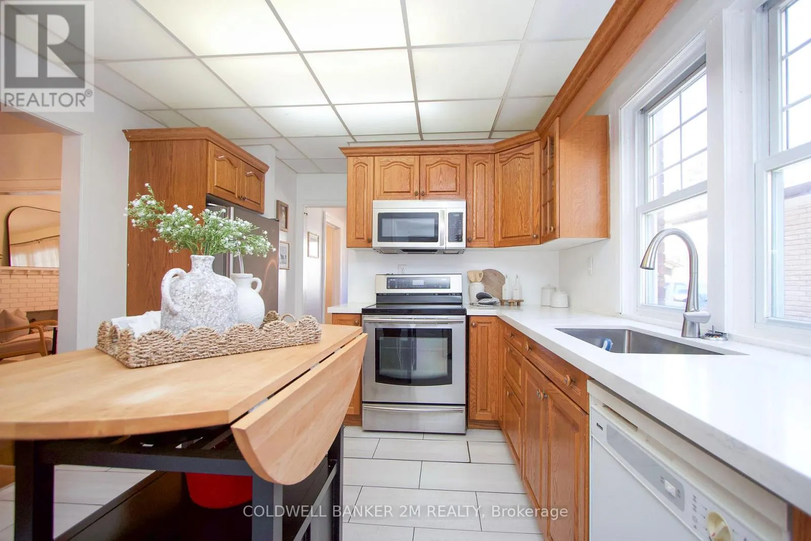 49 BROCK STREET E