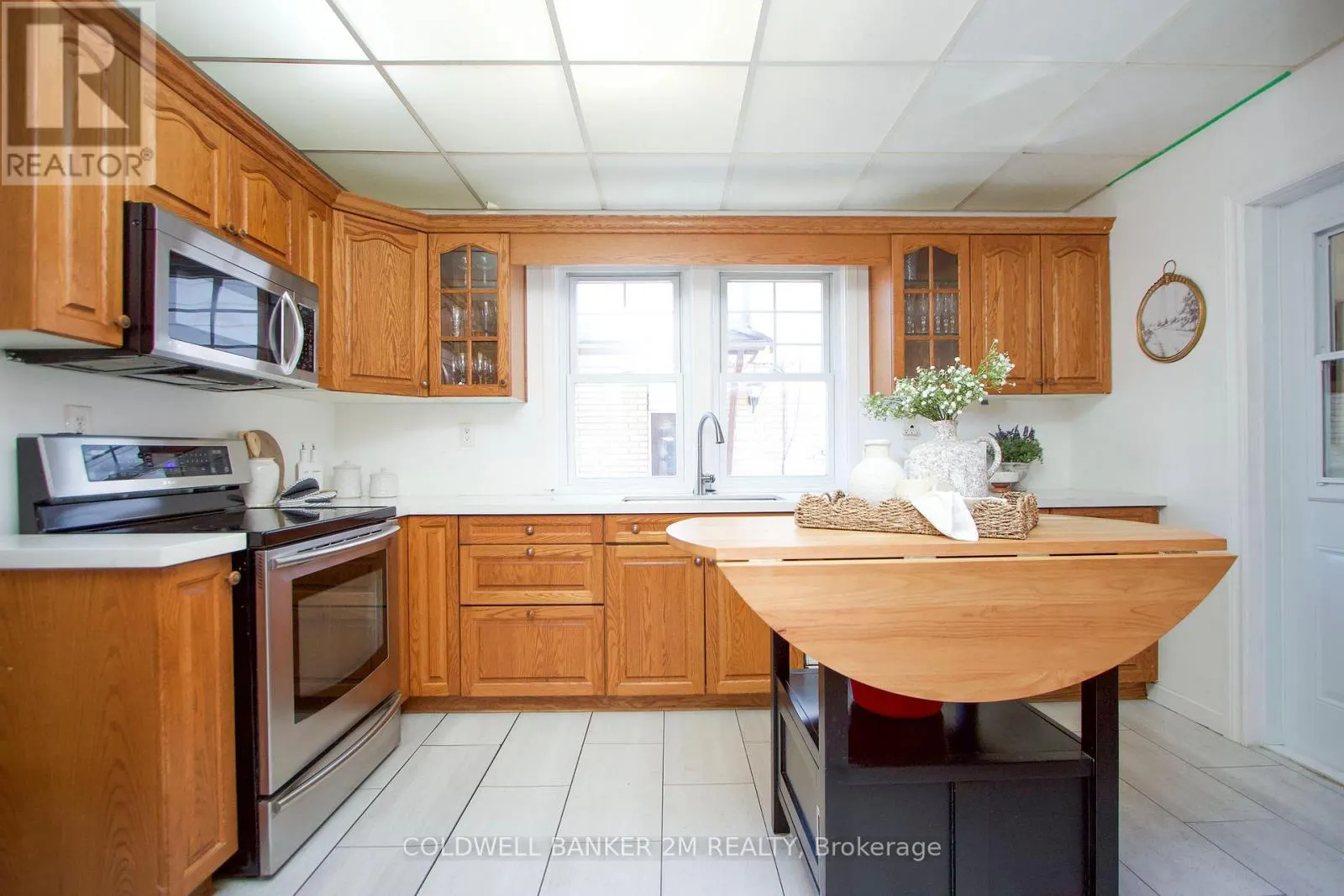 49 BROCK STREET E
