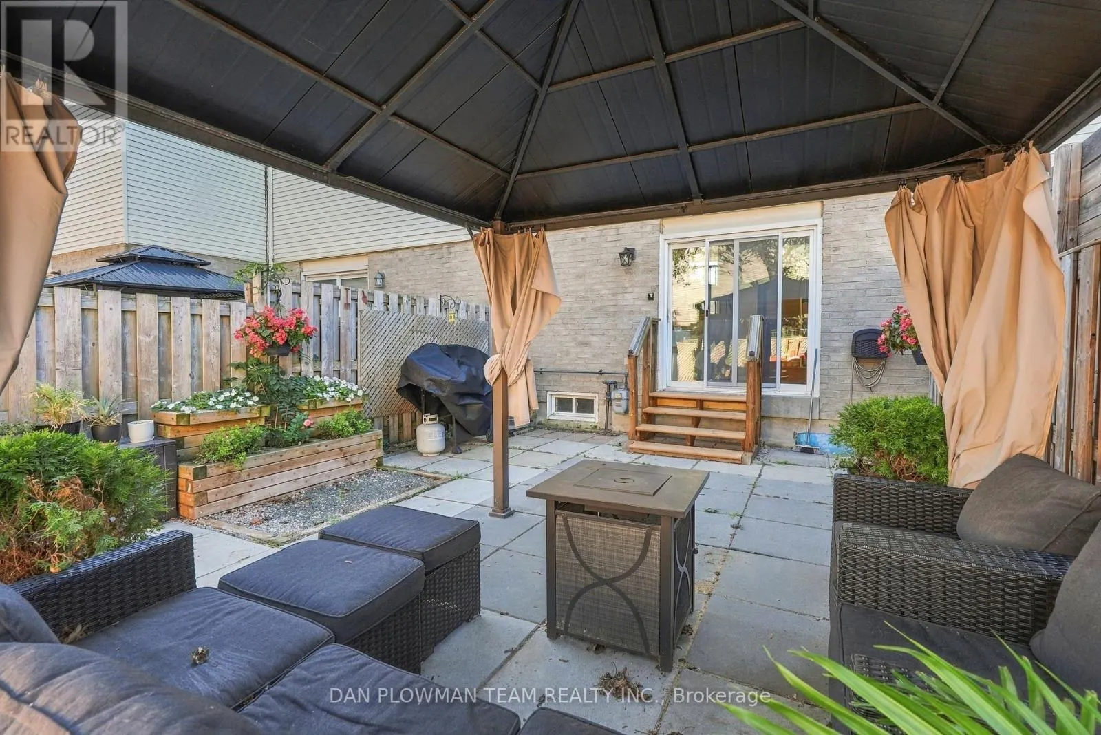 81 - 1133 RITSON ROAD N