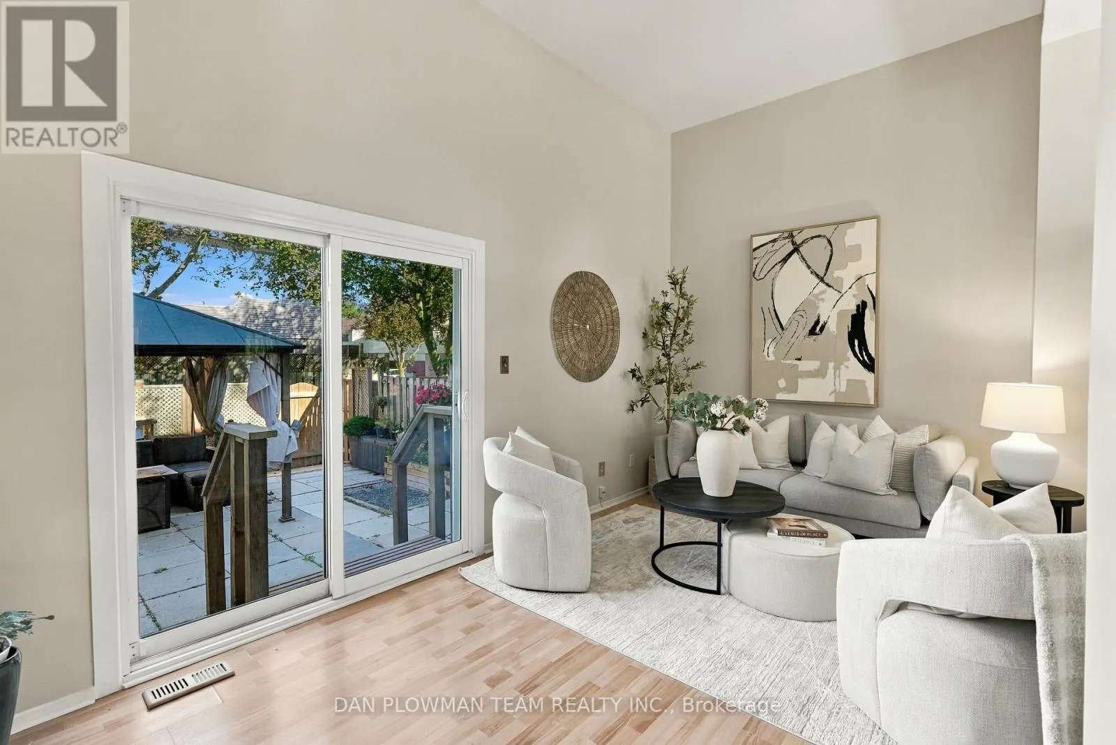 81 - 1133 RITSON ROAD N