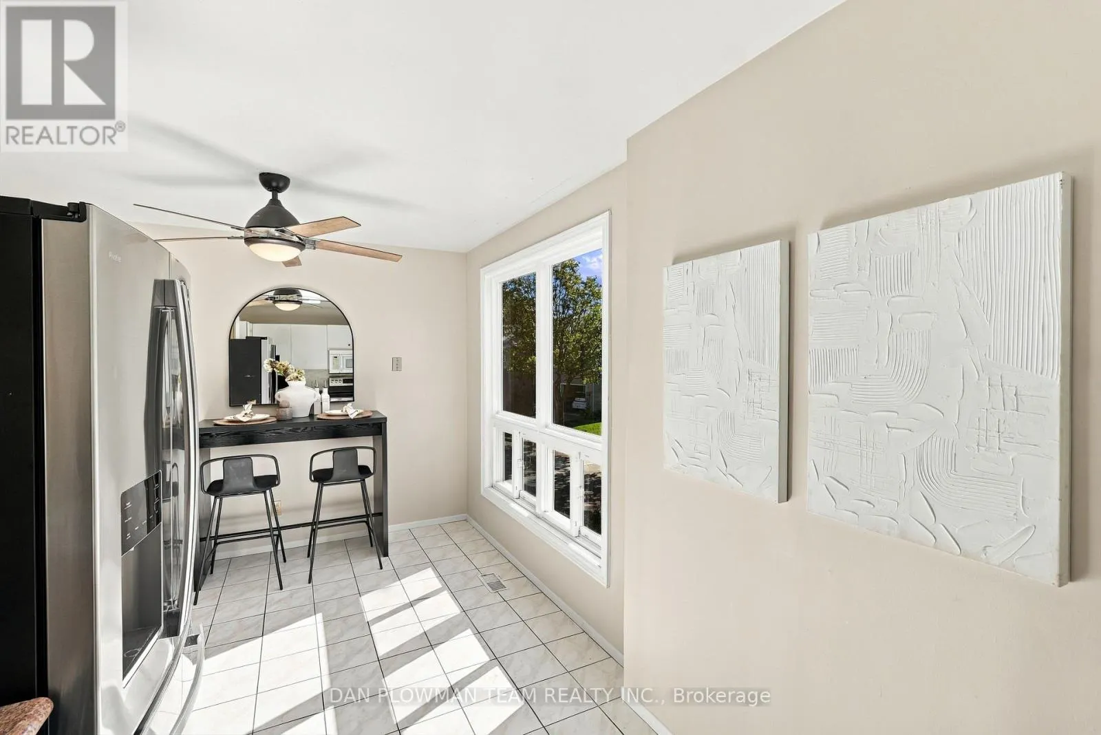 81 - 1133 RITSON ROAD N