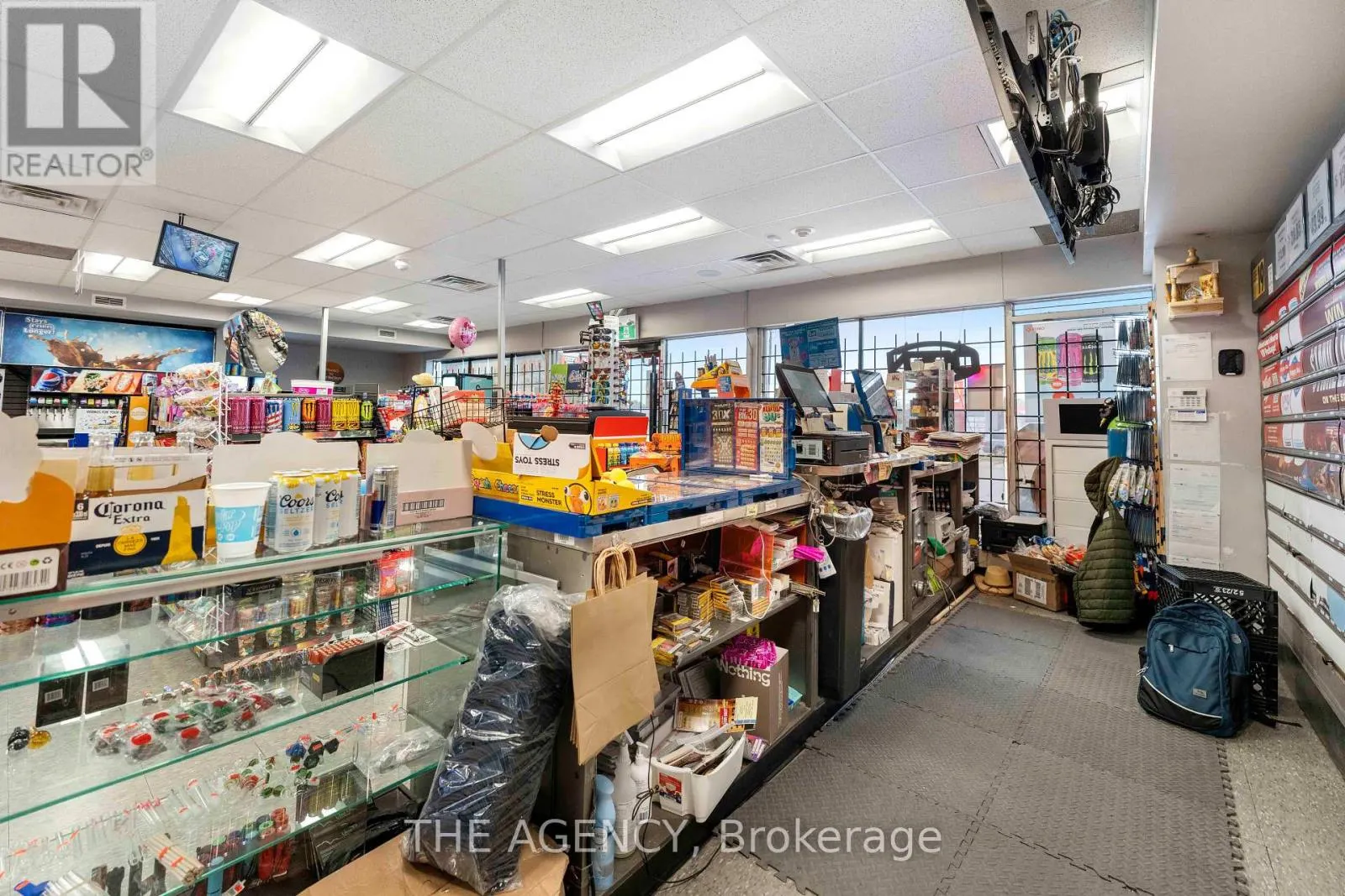 1339 KING STREET E