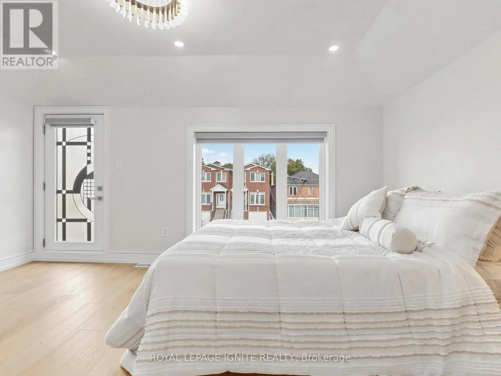 52A ROBINSON AVENUE