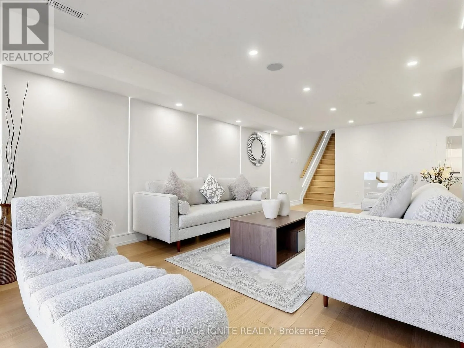 52A ROBINSON AVENUE