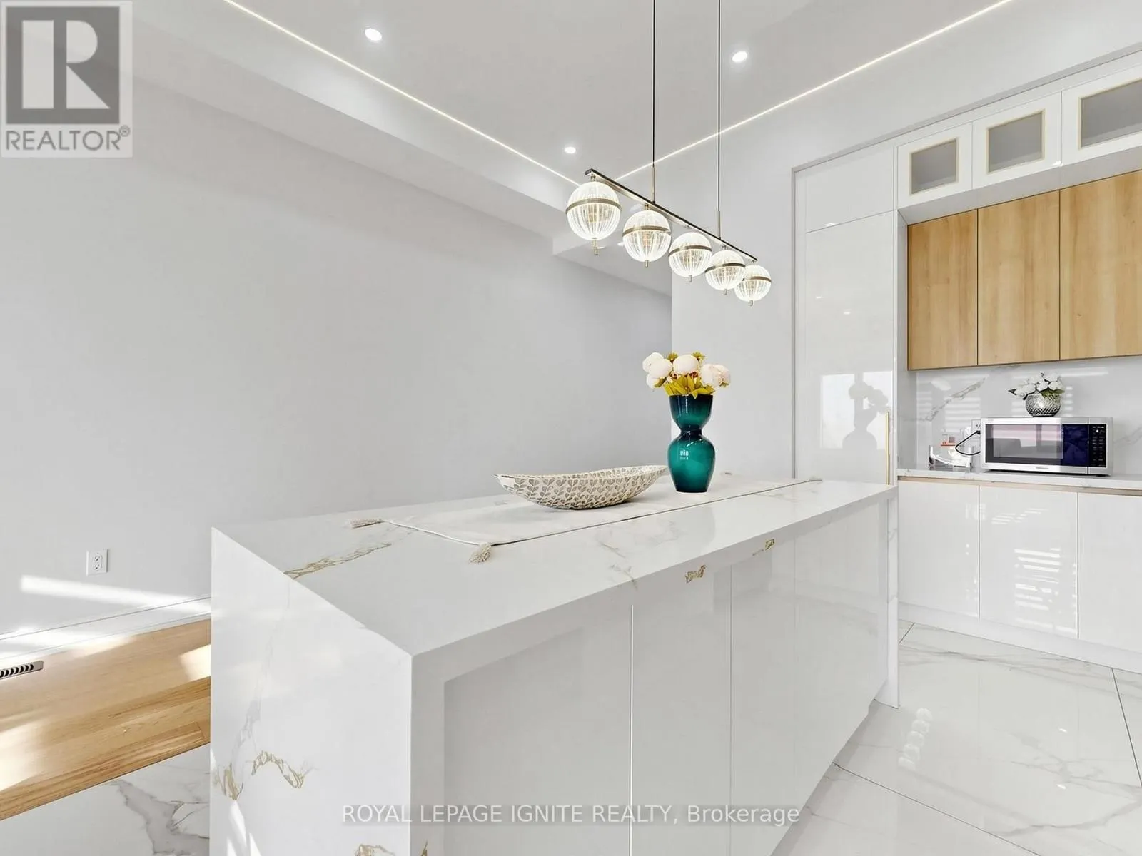 52A ROBINSON AVENUE