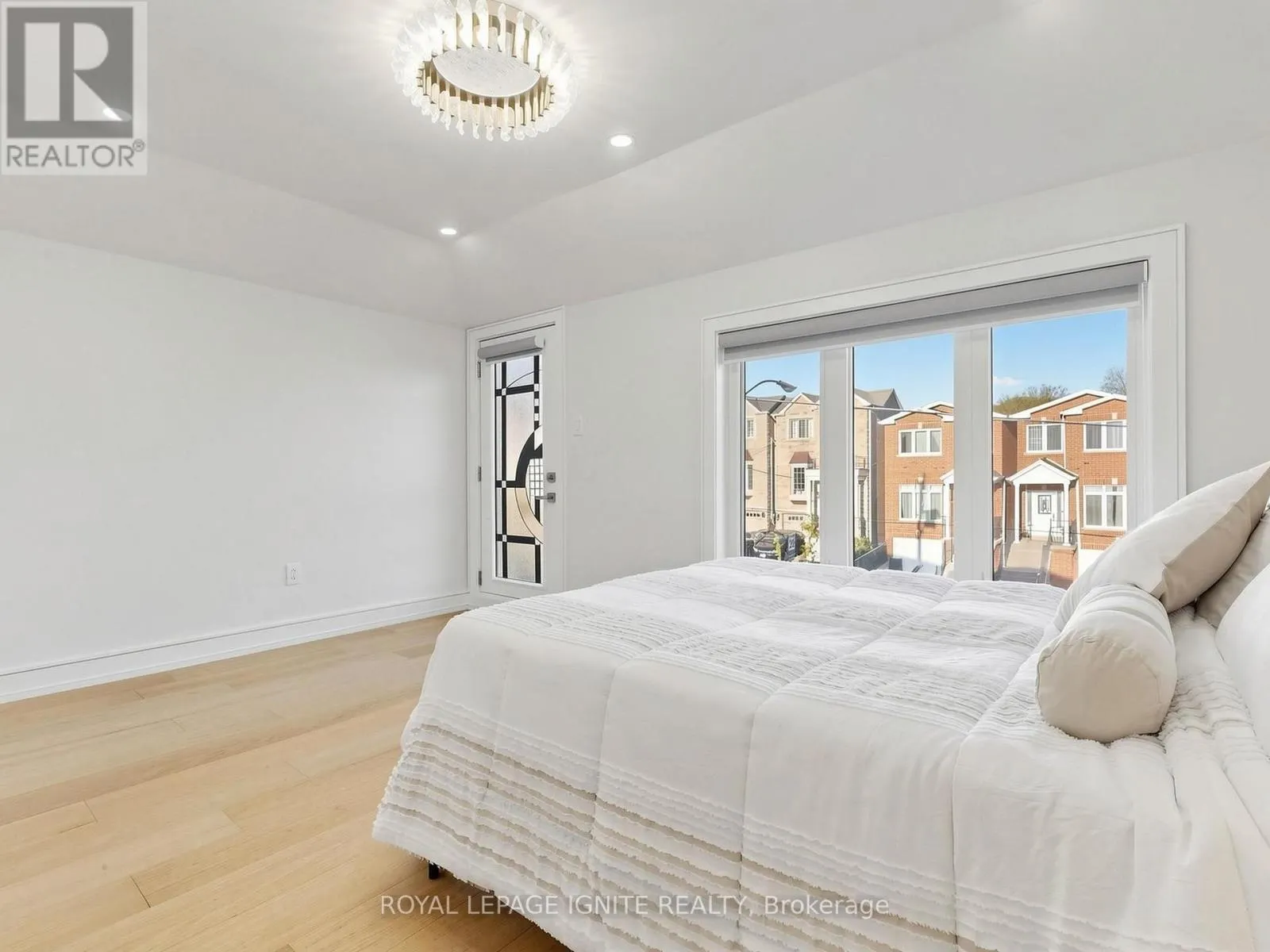 52A ROBINSON AVENUE