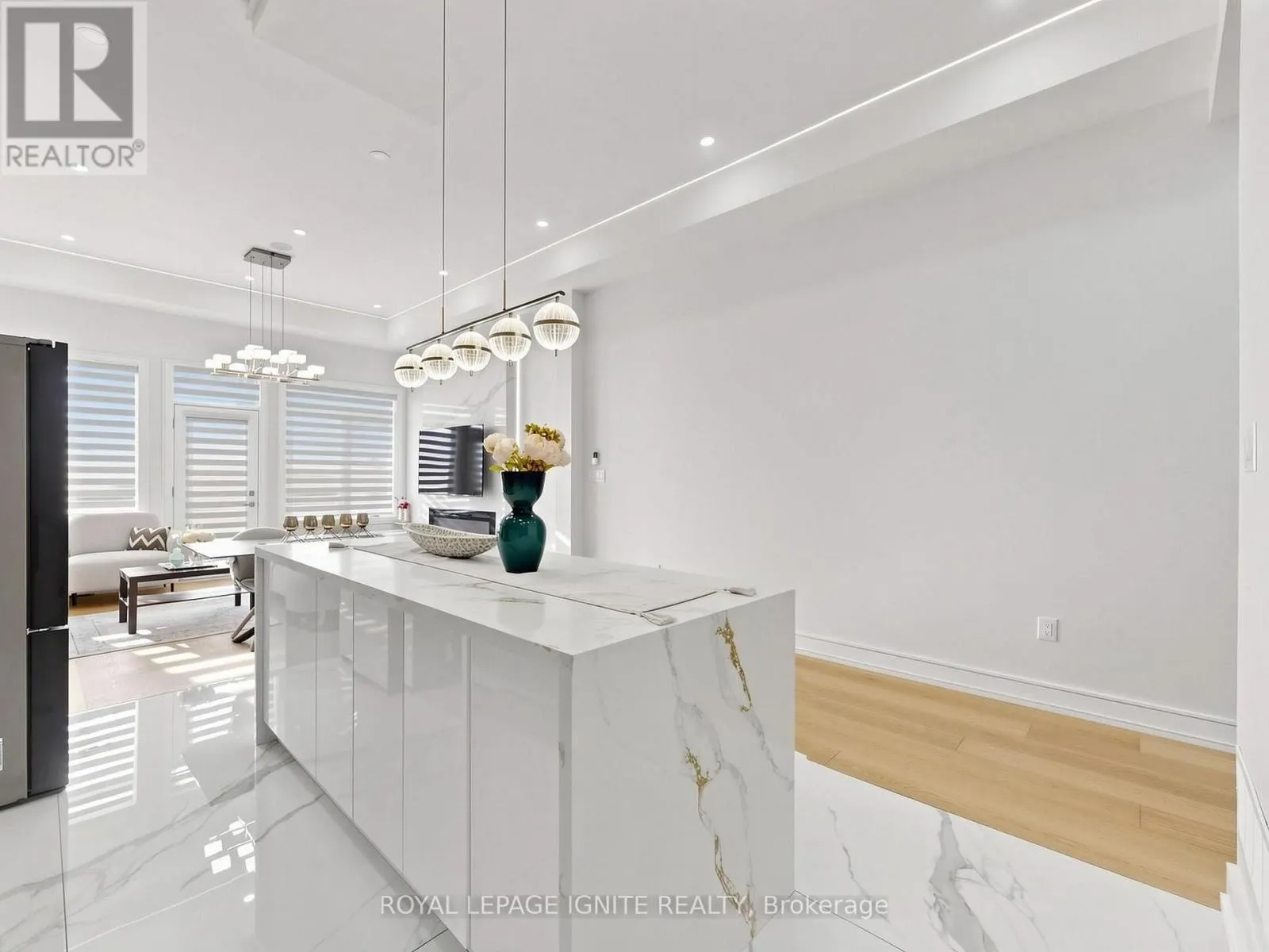 52A ROBINSON AVENUE