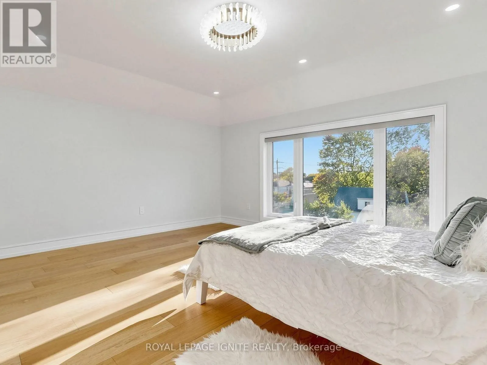 52A ROBINSON AVENUE