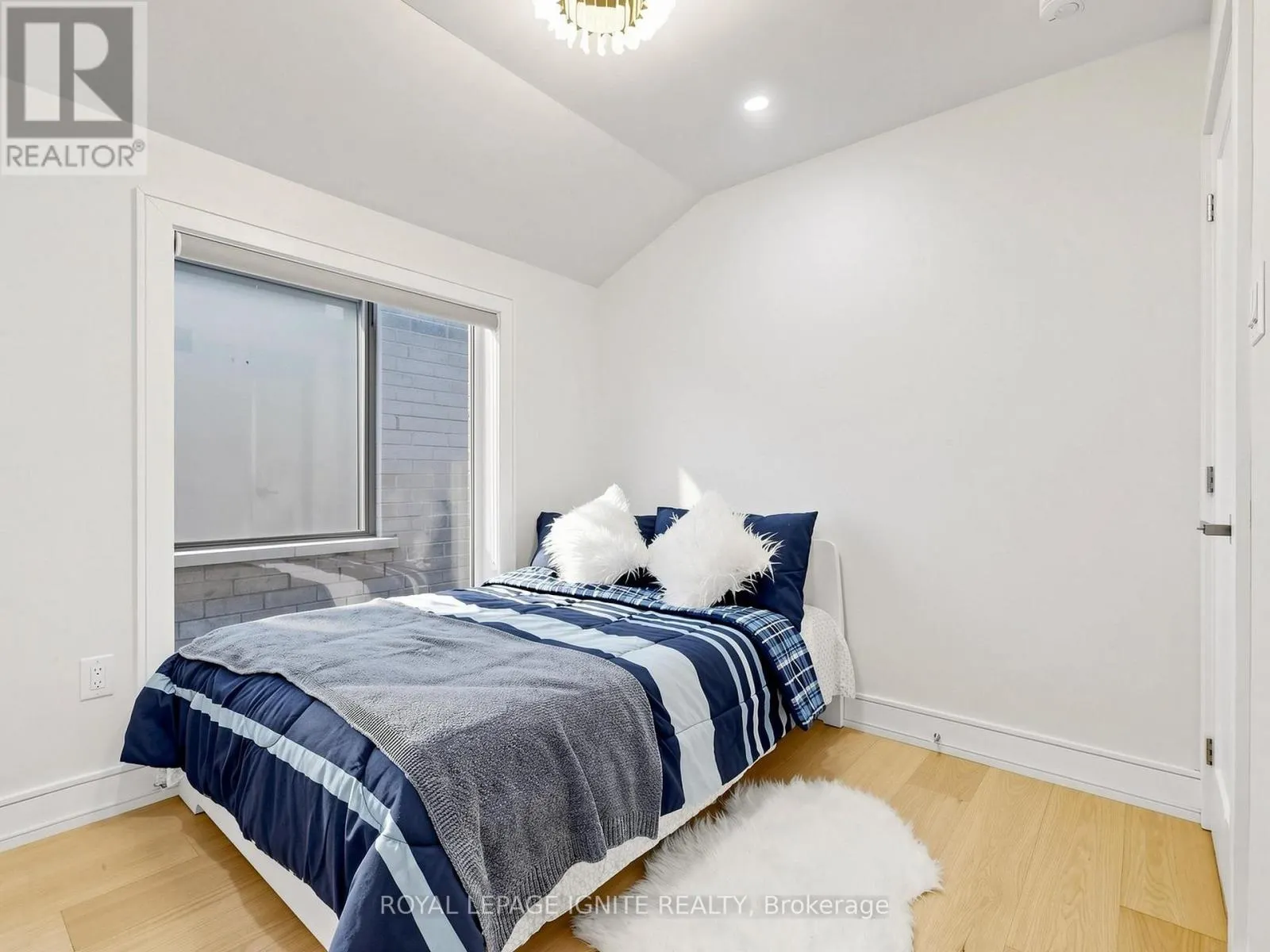 52A ROBINSON AVENUE