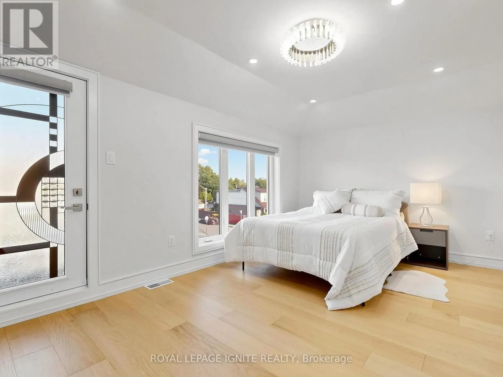 52A ROBINSON AVENUE