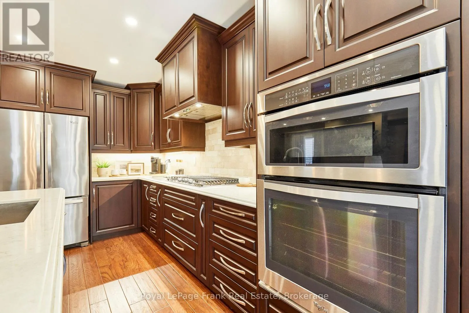 78 BEACHGROVE CRESCENT