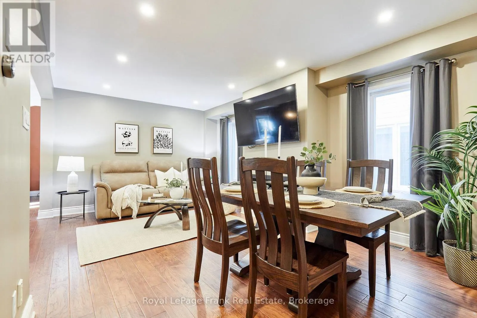 78 BEACHGROVE CRESCENT