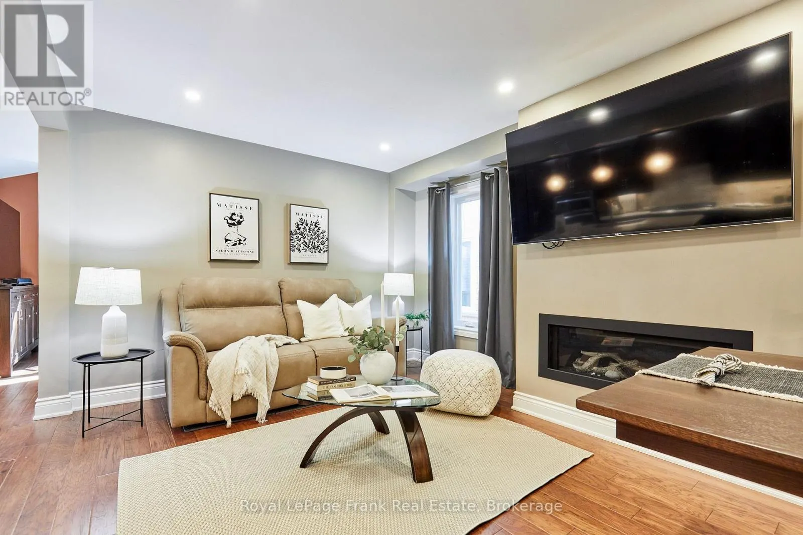 78 BEACHGROVE CRESCENT