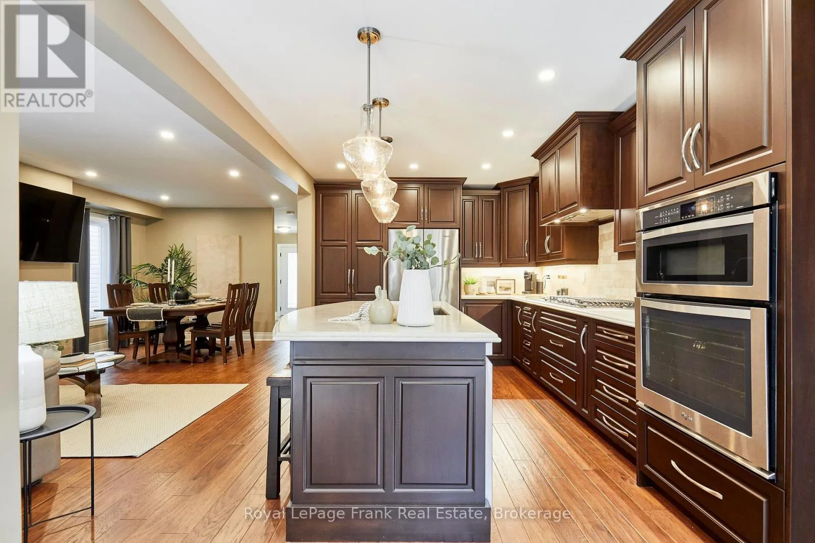 78 BEACHGROVE CRESCENT