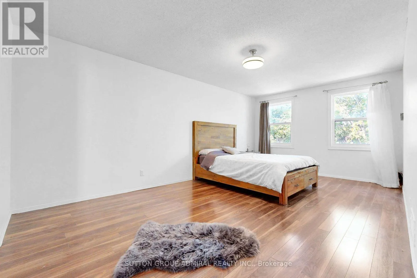 879 PEGGOTY CIRCLE