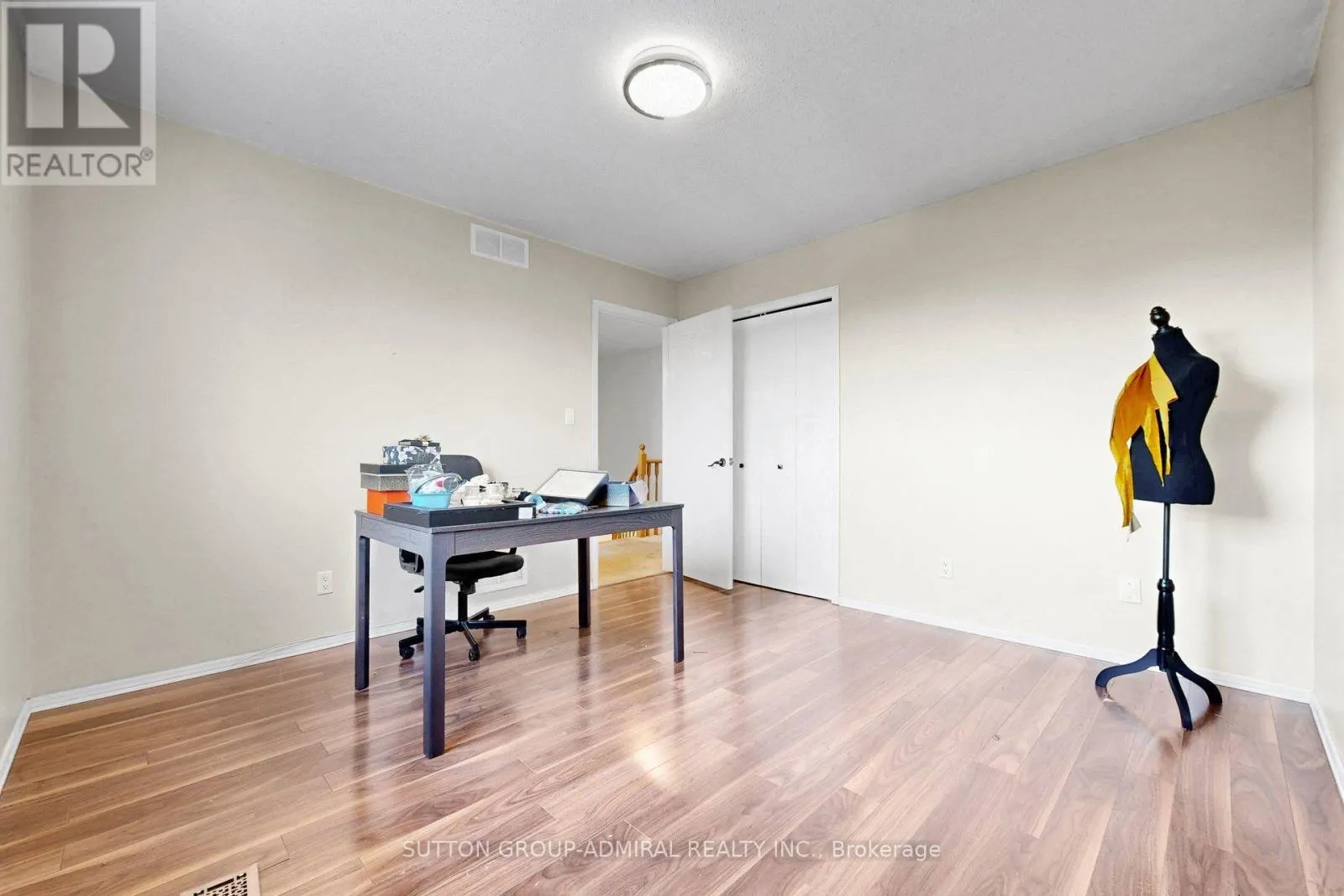 879 PEGGOTY CIRCLE