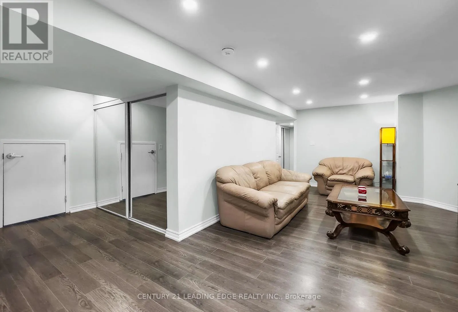 16 BICKNELL COURT