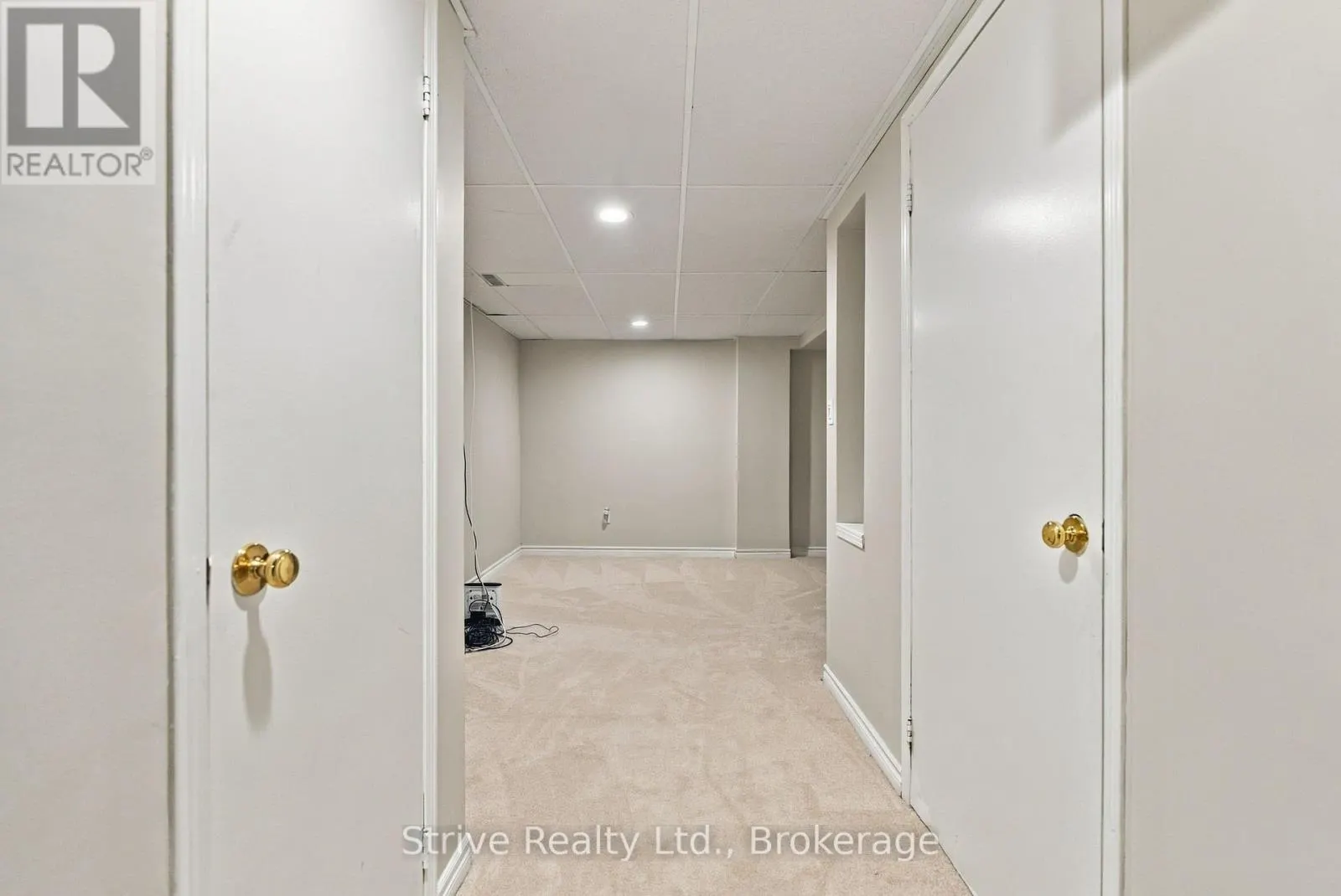 174 - 10 BASSETT BOULEVARD E #174