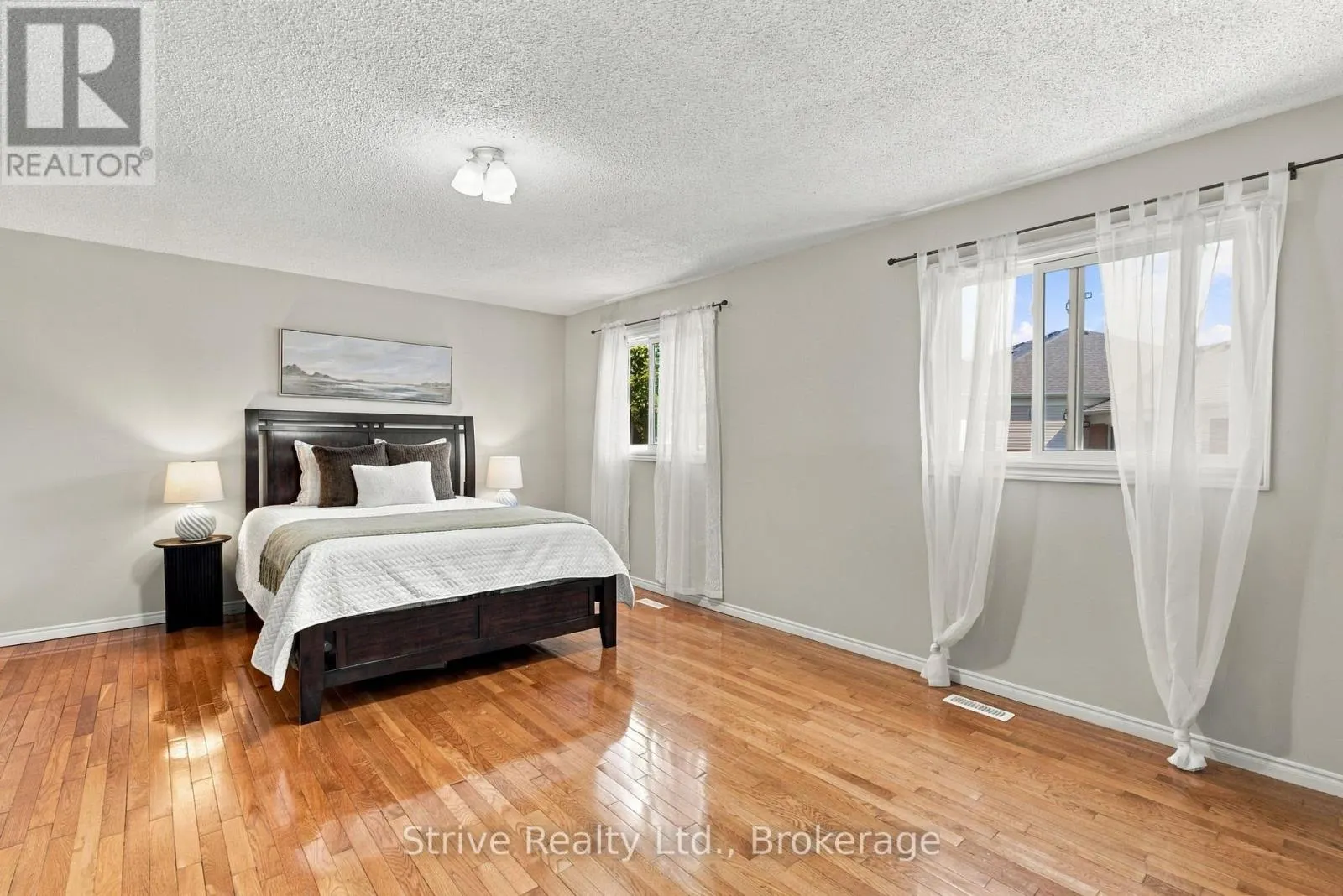 174 - 10 BASSETT BOULEVARD E #174