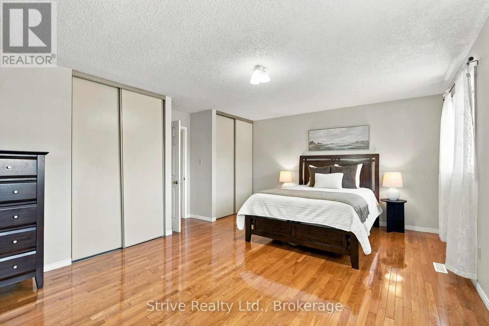 174 - 10 BASSETT BOULEVARD E #174