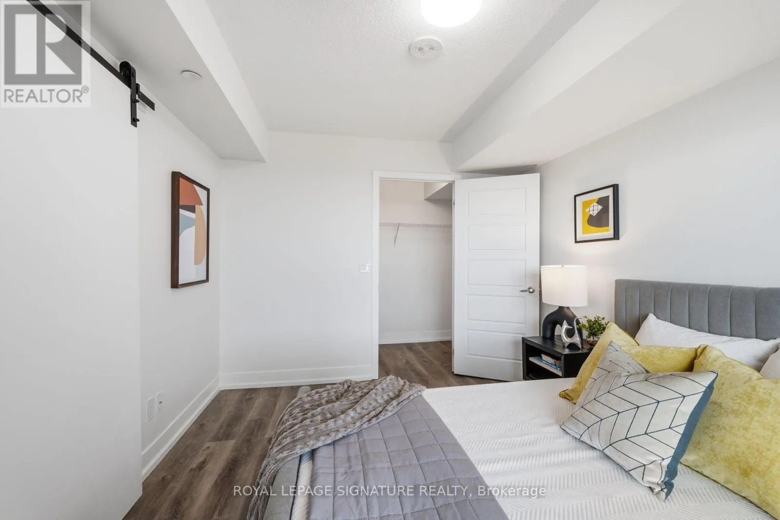 1206 - 1255 BAYLY STREET