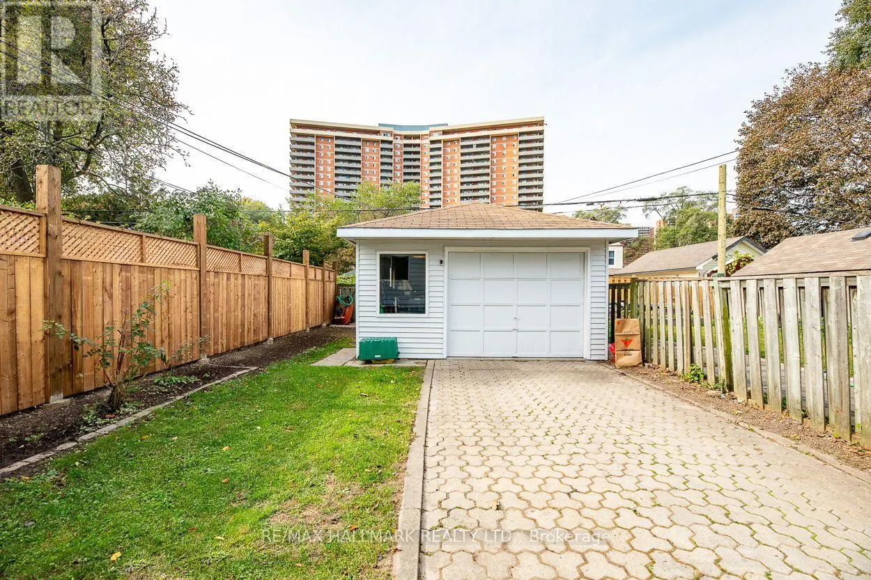 70 MADELAINE AVENUE