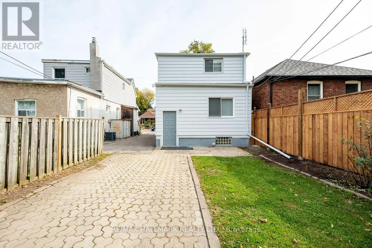 70 MADELAINE AVENUE
