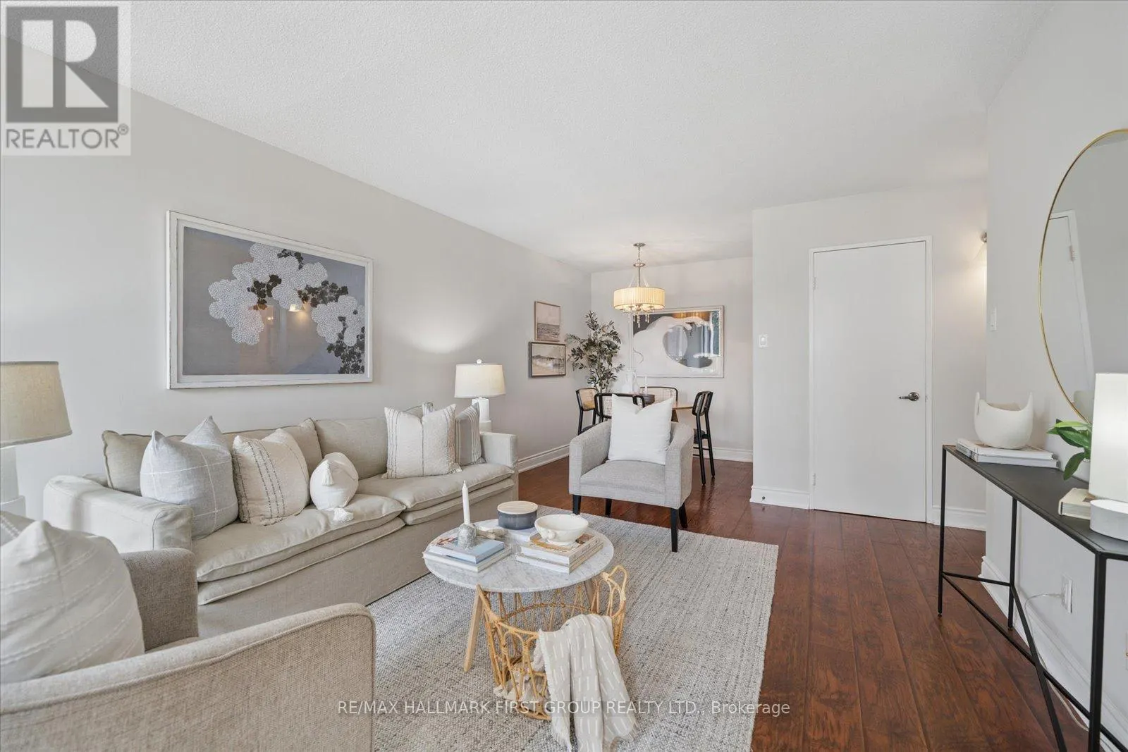 206 - 2 WESTNEY ROAD N