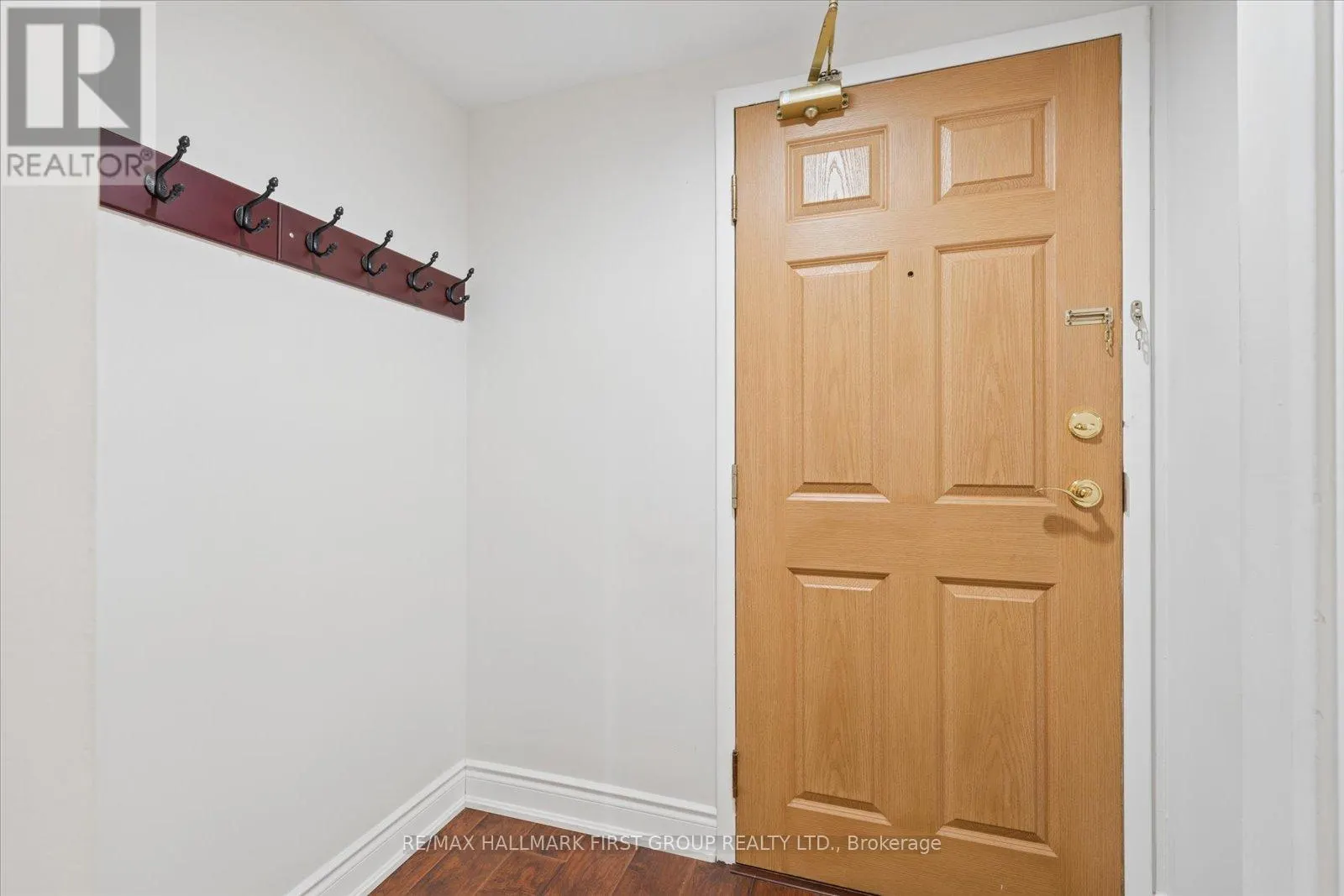 206 - 2 WESTNEY ROAD N